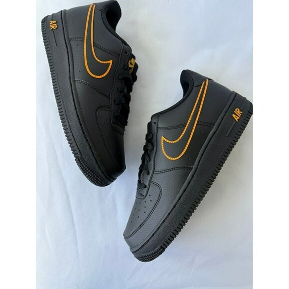 5Y I FITS 7 WOMEN'S  NIKE AIR FORCE 1 LOW IF6158-001 BLACK ORANGE - Picture 1 of 8